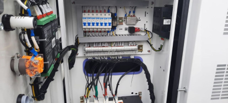 Дизельный генератор  AD-30-Т400 Prof в кожухе со встроенным АВР Дизельный генератор  AD-30-Т400 Prof в кожухе со встроенным АВР