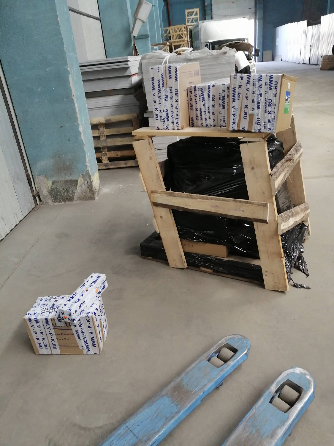 Пополнение склада в Воронеже компрессорами и запчастями