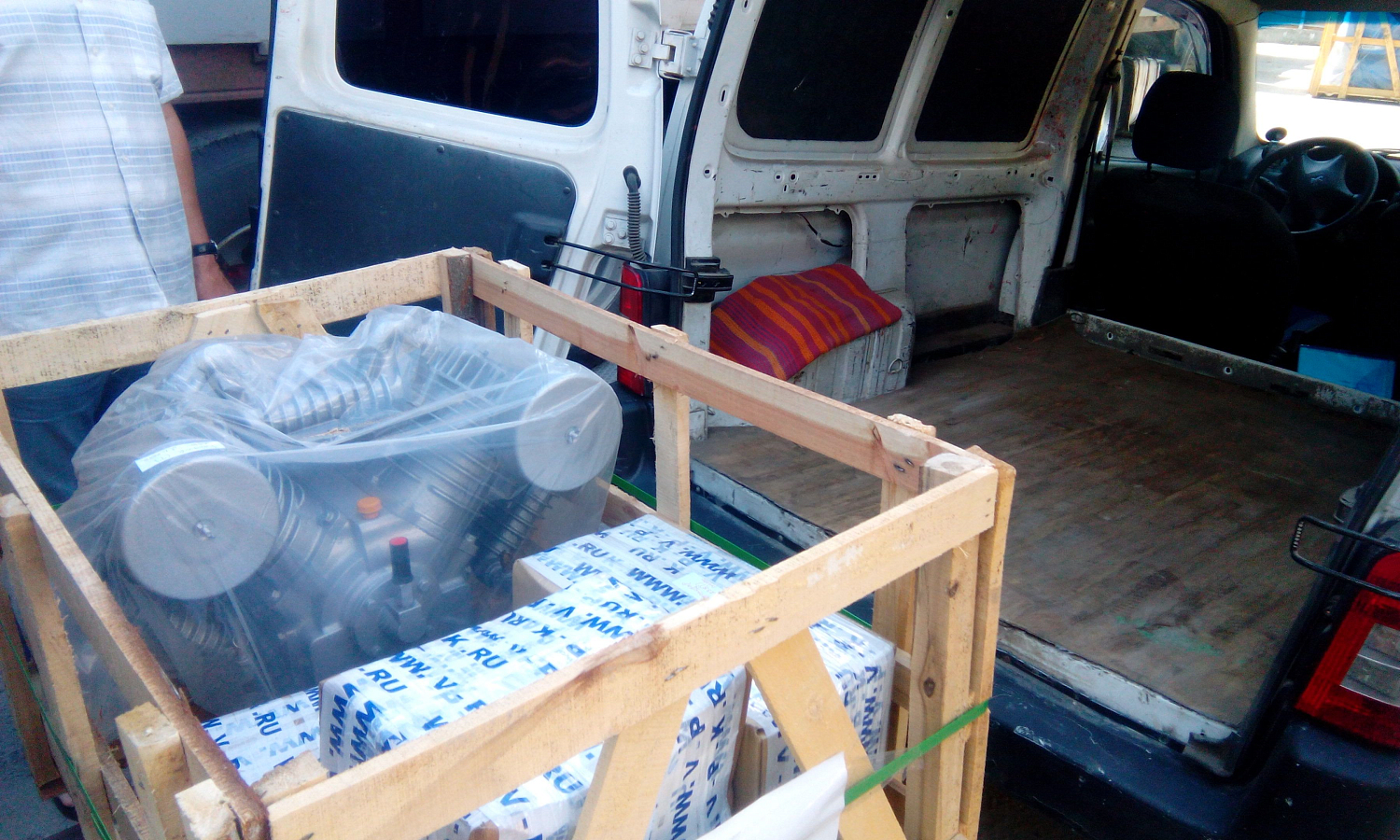 Отгрузка поршневых компрессоров, головки и запчастей