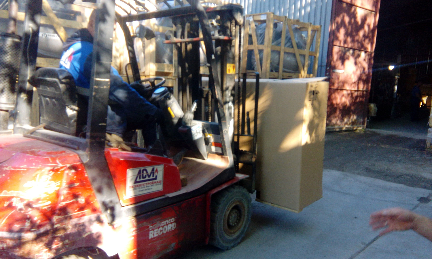 Отгрузка поршневого компрессора клиенту в Люберцы